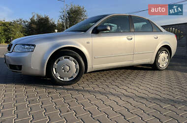 Седан Audi A4 2004 в 
