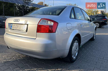 Седан Audi A4 2004 в 