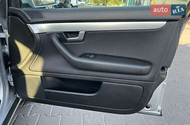 Седан Audi A4 2004 в 