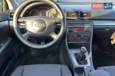 Седан Audi A4 2004 в 