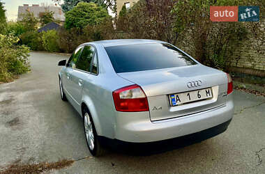 Седан Audi A4 2001 в 