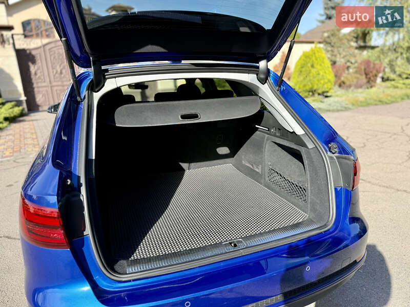 Универсал Audi A4 2016 в Днепре