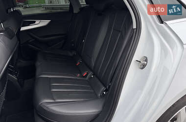 Седан Audi A4 2017 в 