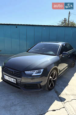 Седан Audi A4 2018 в 