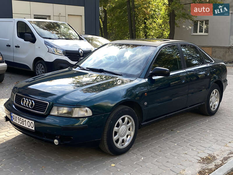 Седан Audi A4 1995 в Харькове