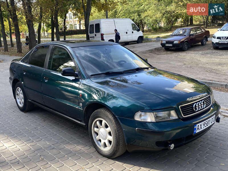 Седан Audi A4 1995 в Харькове