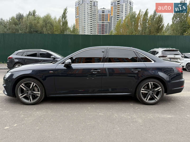 Седан Audi A4 2018 в Киеве