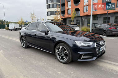 Седан Audi A4 2018 в 