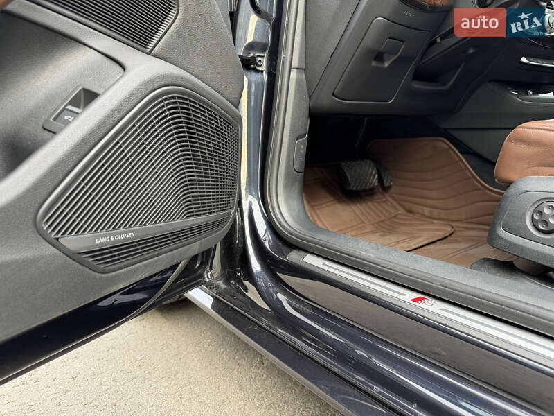 Седан Audi A4 2018 в Киеве