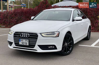 Седан Audi A4 2013 в Києві