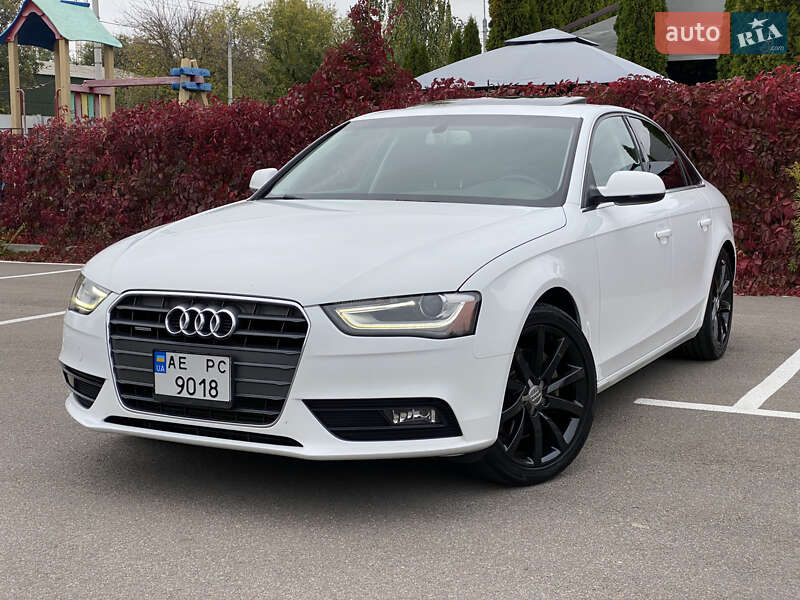 Седан Audi A4 2013 в Києві