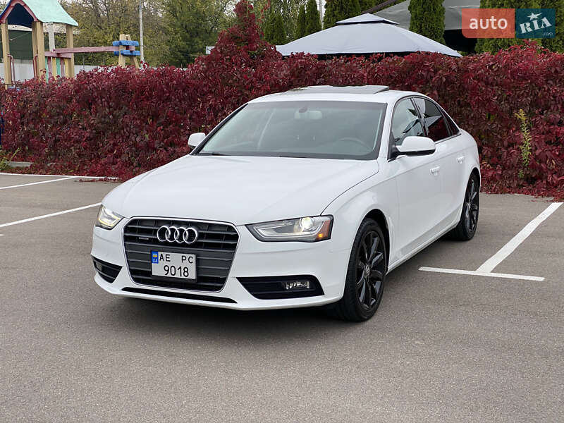 Седан Audi A4 2013 в Києві