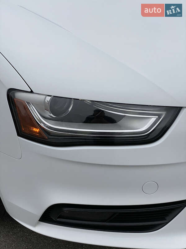 Седан Audi A4 2013 в Києві