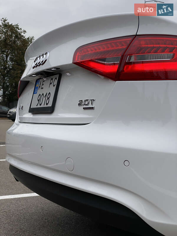 Седан Audi A4 2013 в Києві