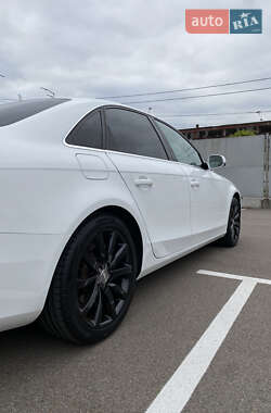 Седан Audi A4 2013 в 