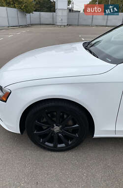 Седан Audi A4 2013 в 