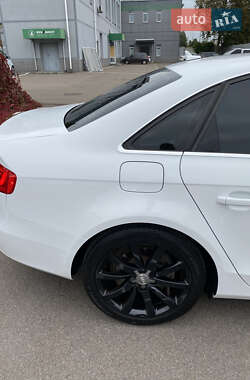 Седан Audi A4 2013 в 