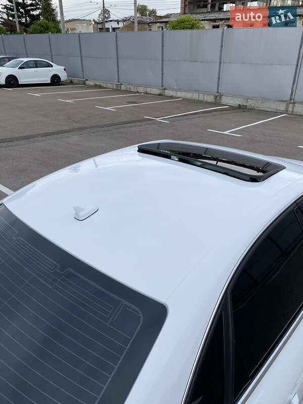Седан Audi A4 2013 в Києві
