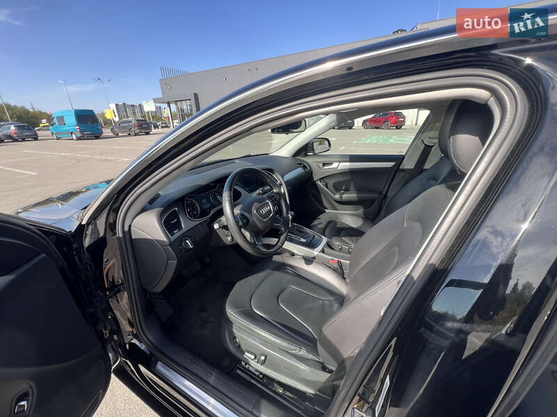 Седан Audi A4 2012 в Ирпене
