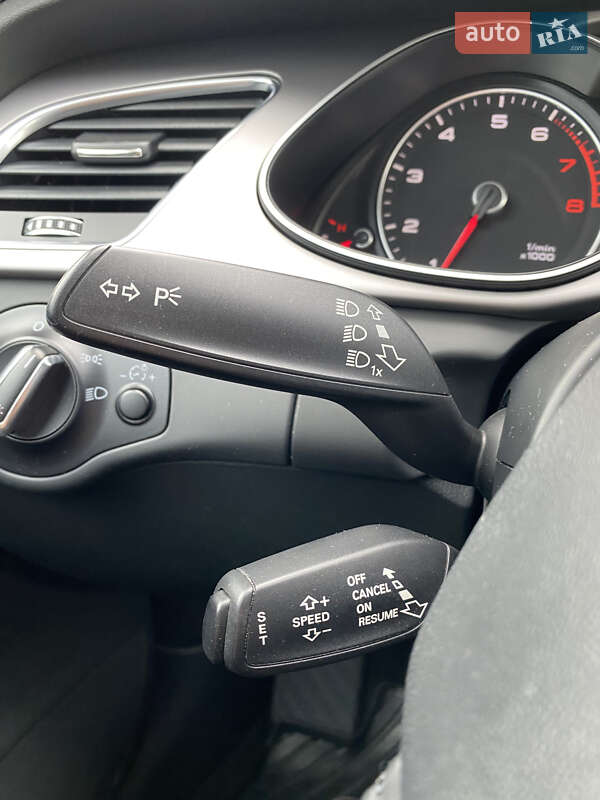 Седан Audi A4 2013 в Києві