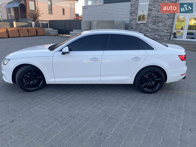 Седан Audi A4 2016 в Львове