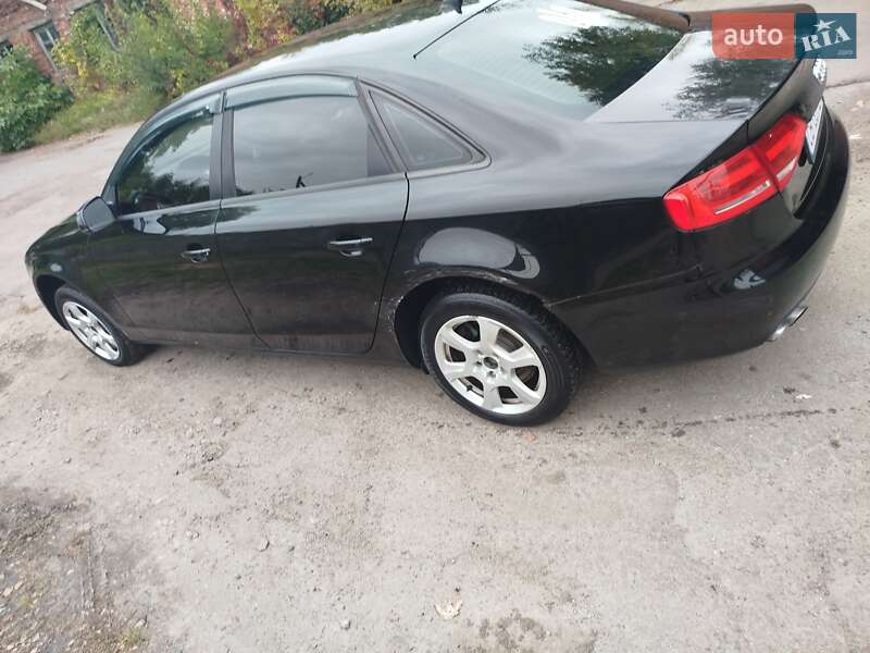 Седан Audi A4 2009 в Чернигове