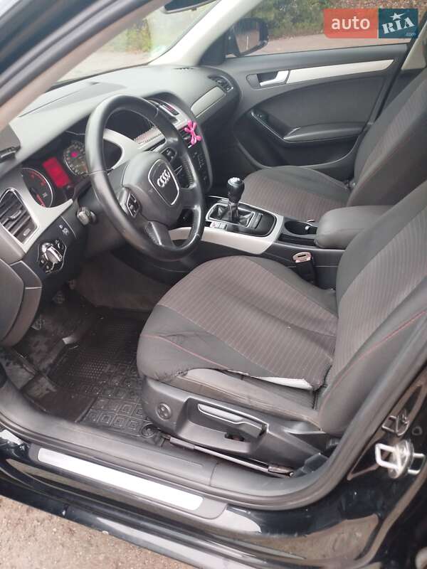 Седан Audi A4 2009 в Чернигове