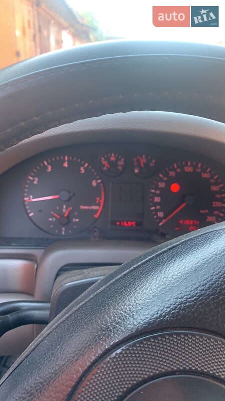 Седан Audi A4 1998 в Хмельницком