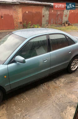 Седан Audi A4 1998 в 