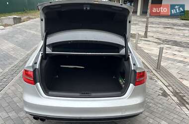 Седан Audi A4 2013 в 