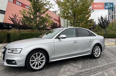 Седан Audi A4 2013 в 