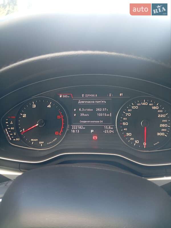 Седан Audi A4 2018 в Буче