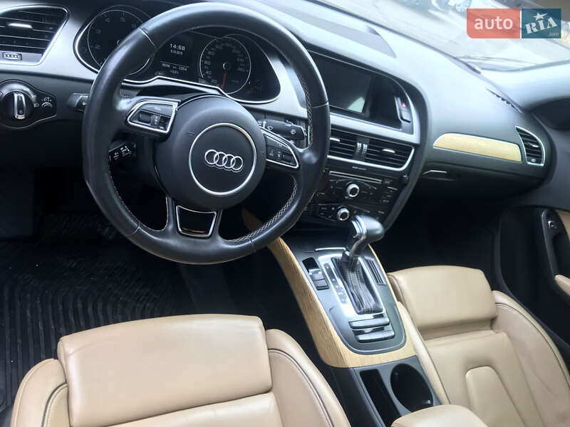 Седан Audi A4 2012 в Киеве