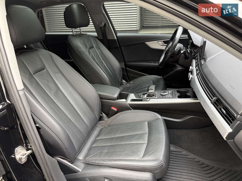 Седан Audi A4 2017 в Киеве