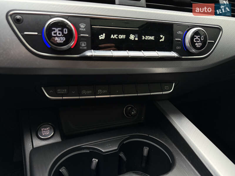Седан Audi A4 2017 в Киеве