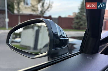 Седан Audi A4 2016 в 