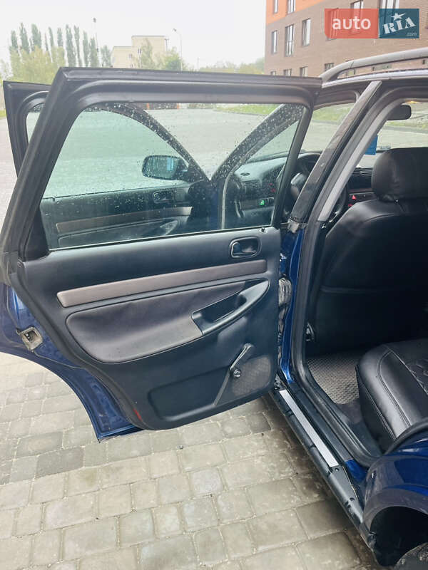 Универсал Audi A4 1999 в Нетешине