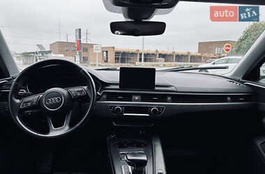 Седан Audi A4 2018 в 