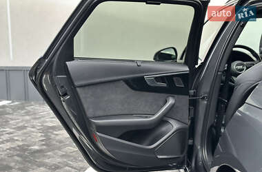 Универсал Audi A4 2022 в 