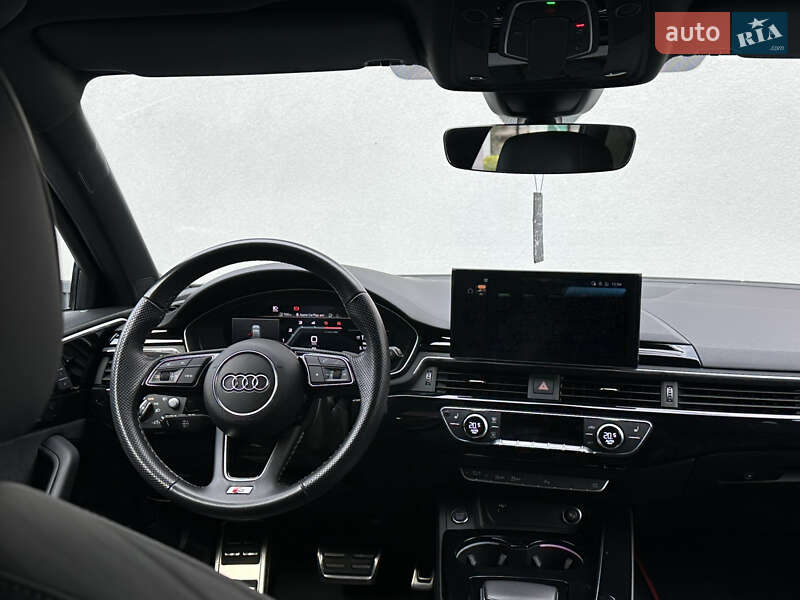 Универсал Audi A4 2022 в Ровно