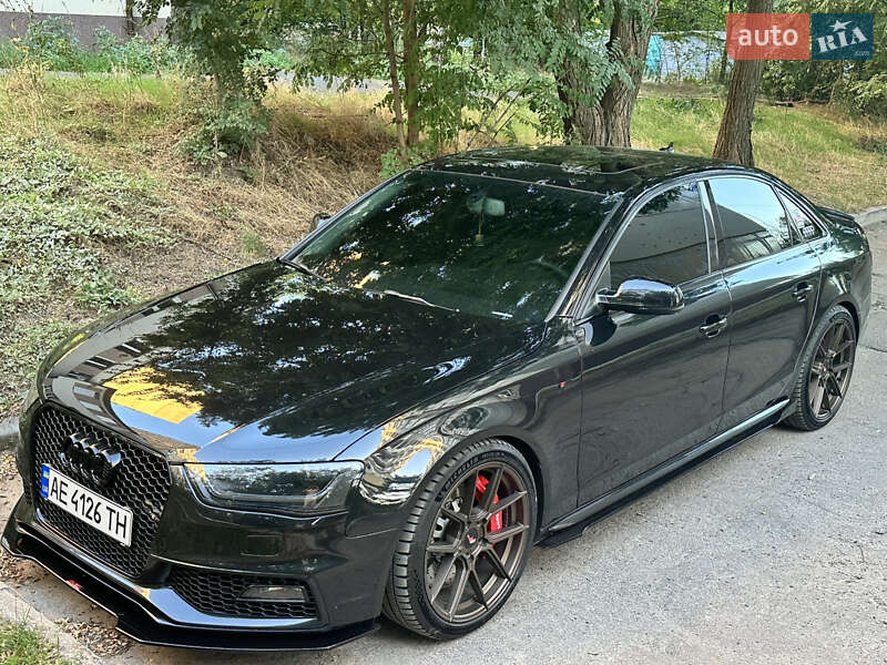 Audi A4 2014
