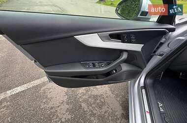Седан Audi A4 2018 в 