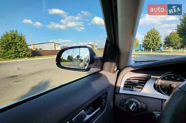 Седан Audi A4 2012 в 
