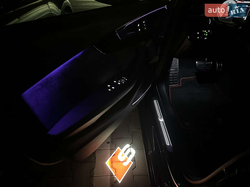 Универсал Audi A4 2022 в Ровно