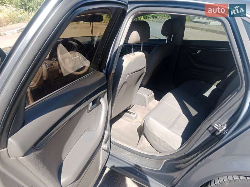 Седан Audi A4 2001 в Львові