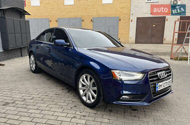 Седан Audi A4 2013 в 