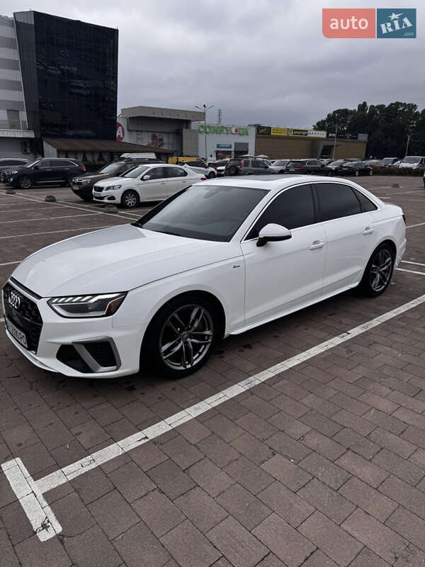 Седан Audi A4 2022 в Житомире