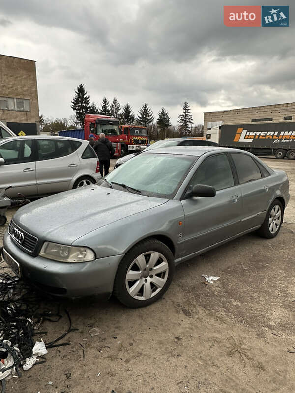 Седан Audi A4 1996 в Житомире