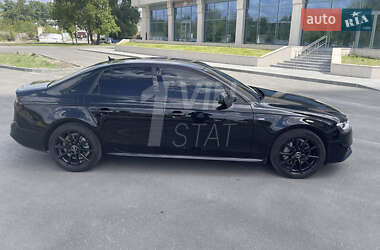 Седан Audi A4 2015 в 