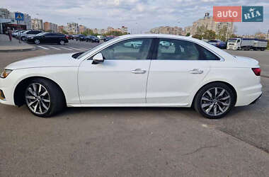 Седан Audi A4 2019 в 